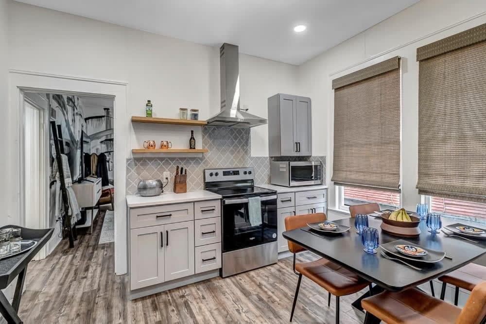 Contemporary Apartment - 5 Min To Tiaa Bank Field! Jacksonville Buitenkant foto