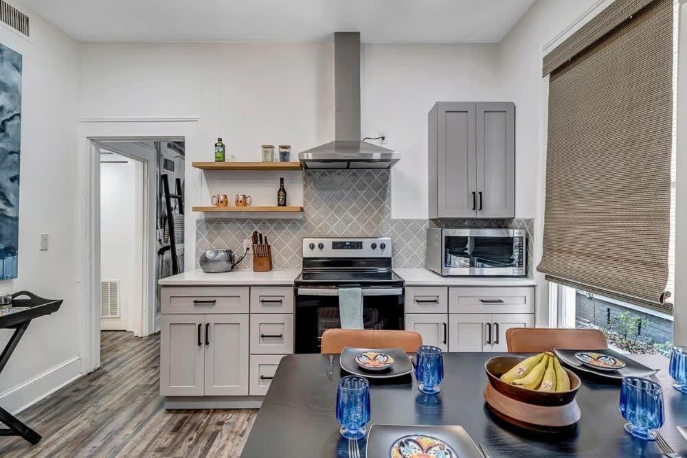 Contemporary Apartment - 5 Min To Tiaa Bank Field! Jacksonville Buitenkant foto